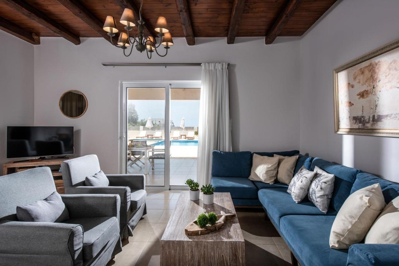 קלמאקי Filothei Beach House With Pool מראה חיצוני תמונה